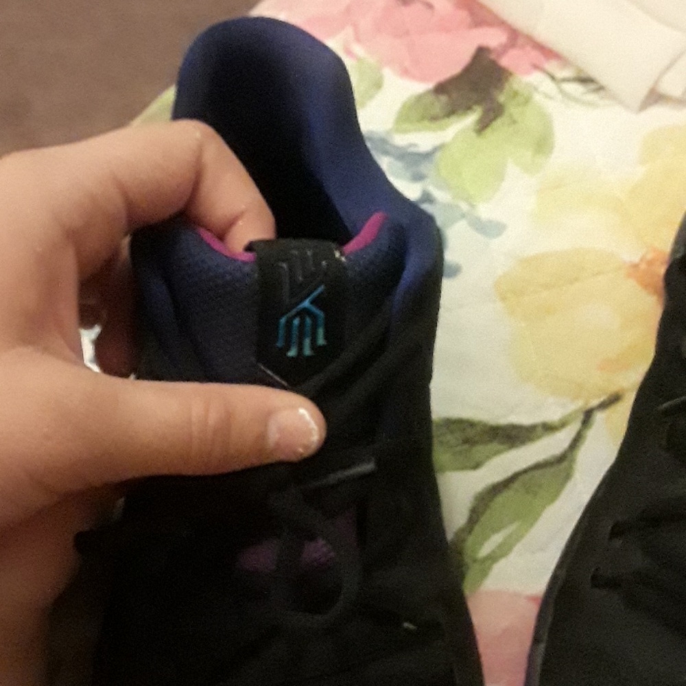 Nike shoes - Picture 6 of 7